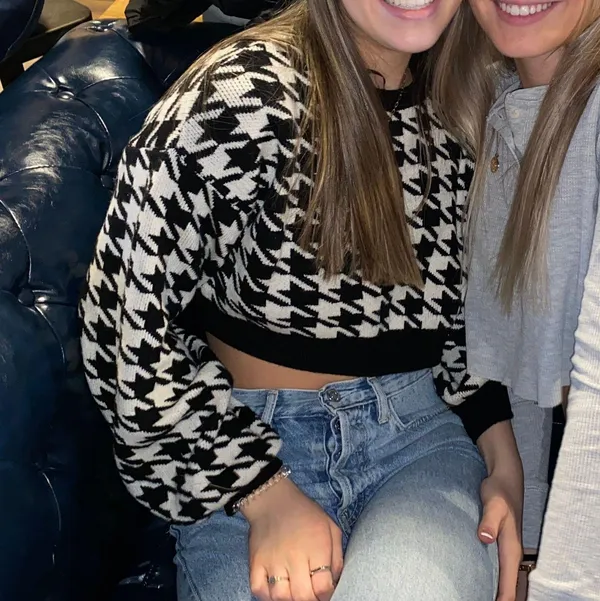 Sweater - Image 3