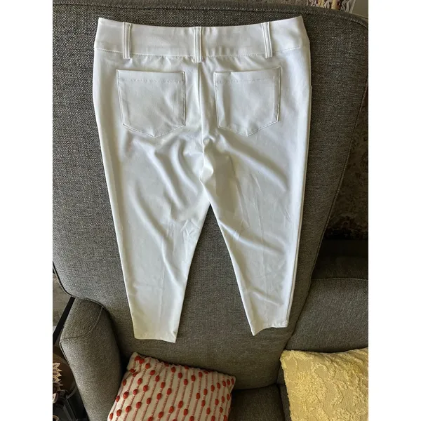 Lilly Pulitzer Cameron Luxletic White Stretch Pants Womens 8 Gold Button GolfEUC - Image 5