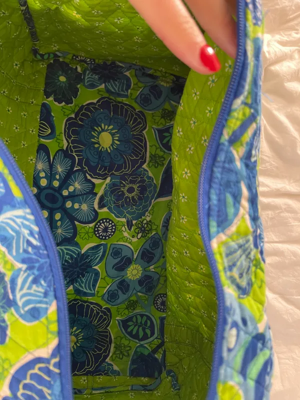 Vera Bradley Large Duffel - Image 5
