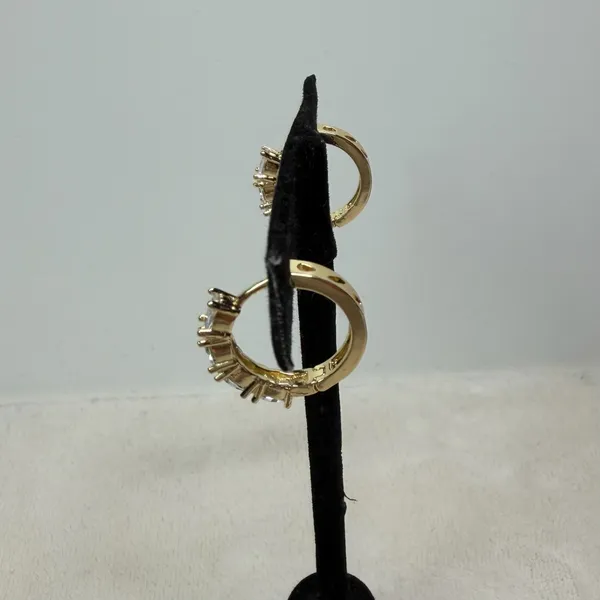 Florentine Huggie Hoop Earrings Gold - Image 6