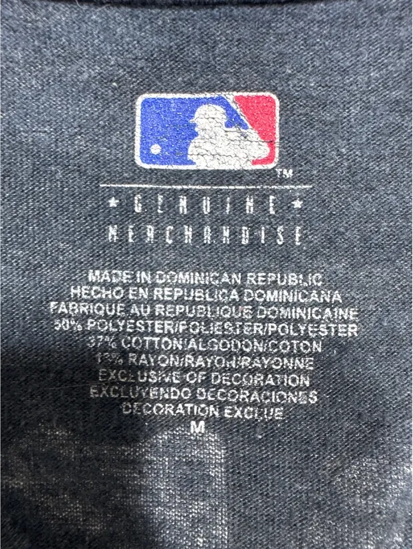 Vintage 2012 New York Yankees MLB V-Neck Tee - Great Catch! - Image 3