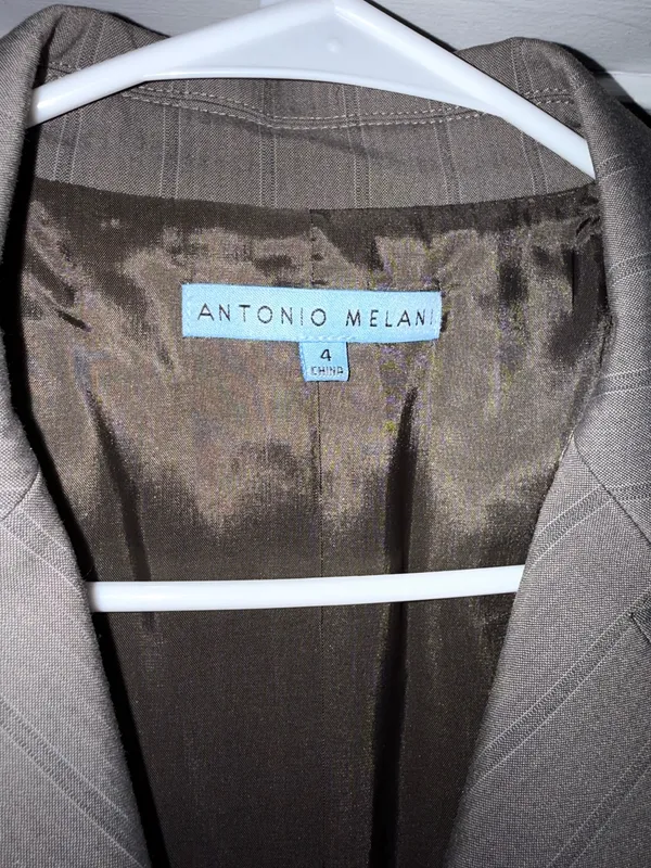 Antonio Melani Cropped Blazer - Image 3