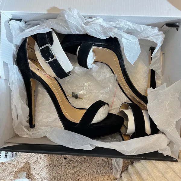 830 | NIB Black Platform Ankle‎ Strap Stiletto Heels Womens 9 - Image 11