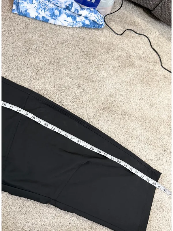 Offline by Aerie Nice Move Barrel Pants Pull On Lightweight in Black M Long - Image 14