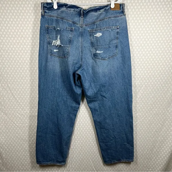 American Eagle High Rise Distressed‎ 90s Boyfriend Jeans - Image 4