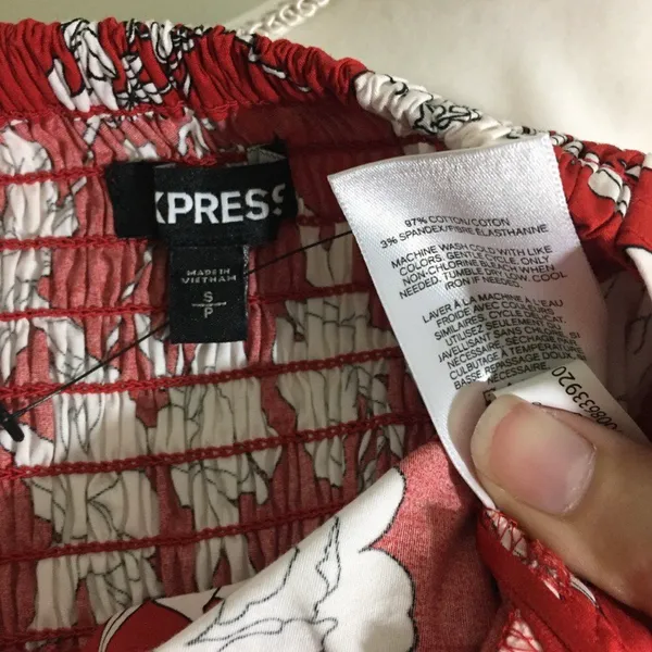 Express NWOT Red White Floral Smocked Halter Top - Image 4