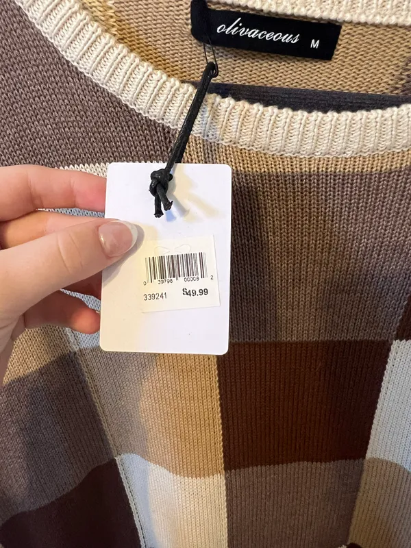 Olivaceous Checkered Short Sleeve Sweater - Image 3