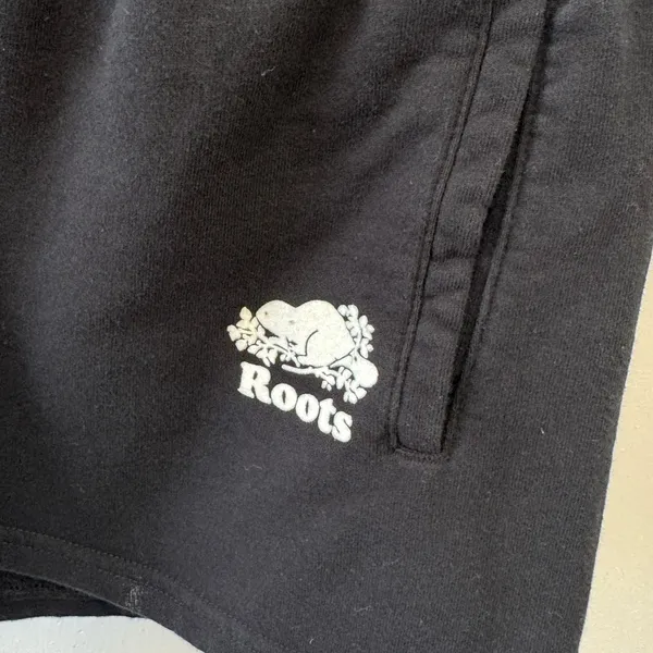 Roots Sweat Shorts Beaver Logo Pockets Cotton Blend Size Medium Athleisure - Image 4