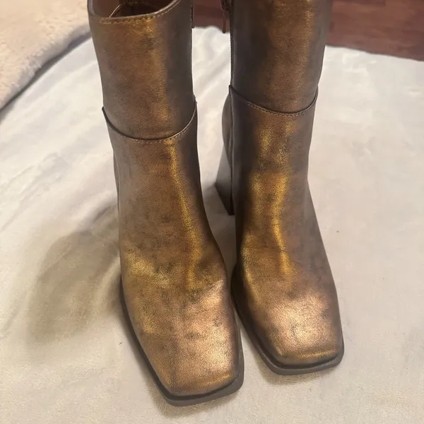 Wonderly dressy Boots Women’s sz 7M bronze high block heels booties Oakley brown - Image 2