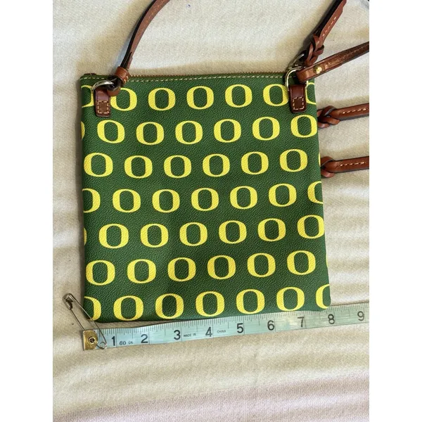 Dooney & Bourke Oregon Ducks College Print Crossbody Bag Logo Green/Yellow‎ Zip - Image 7