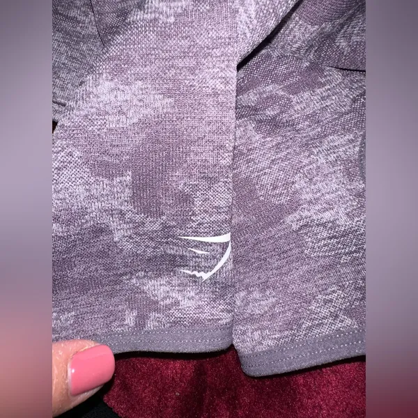 Lululemon Gymshark Adapt Camo Seamless Long Sleeve Crop Top size S - Image 3