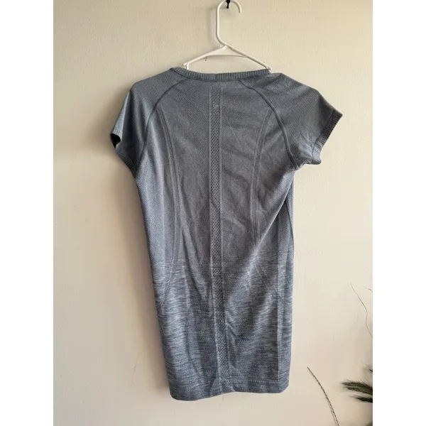 Lululemon Swiftly‎ Tech Short Sleeve Blue Gray Heather Athletic Top Size 6 - Image 3
