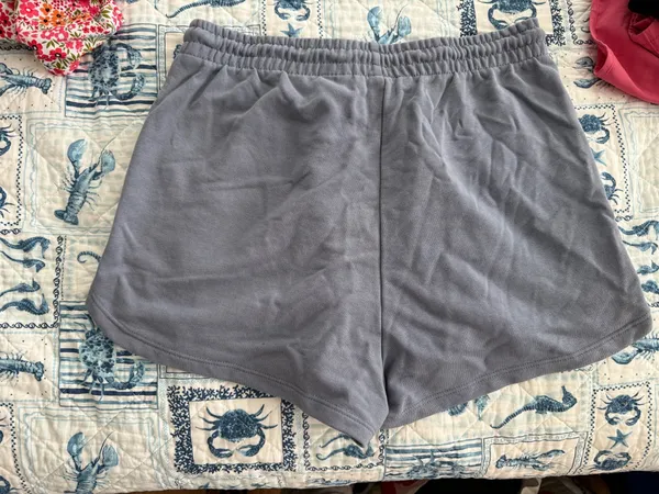 Woman’s H&M Pull On shorts  - Image 3