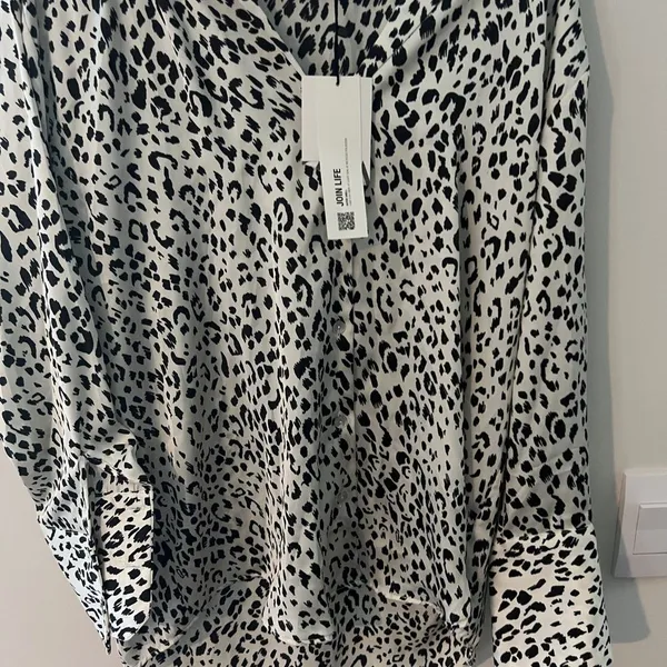 Zara Black and White Leopard Print Women's‎ Top M - Image 3