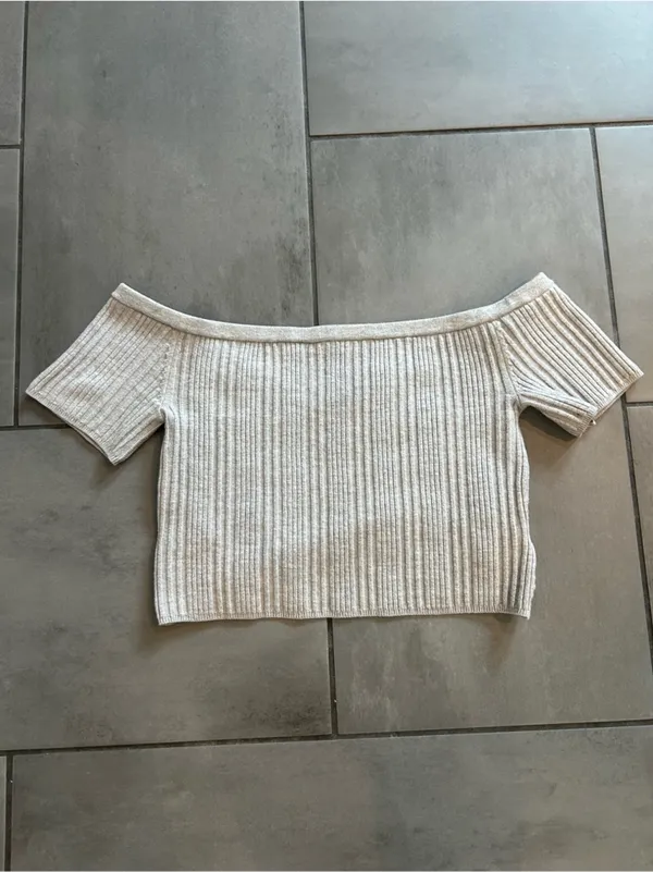 Aerie Reversible Sweater Cropped Top in Grey - Image 3