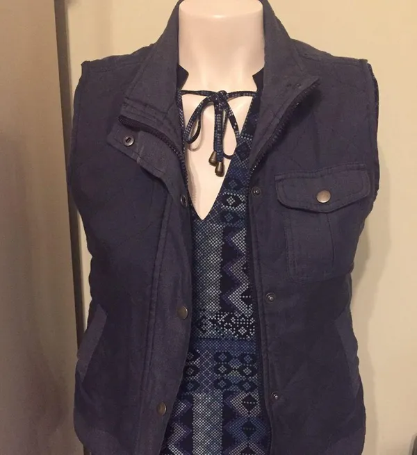 MAGELLAN Outdoors 🛍 BLACK SPORTS VEST SIZE S🛍LINED INSIDE - Image 2
