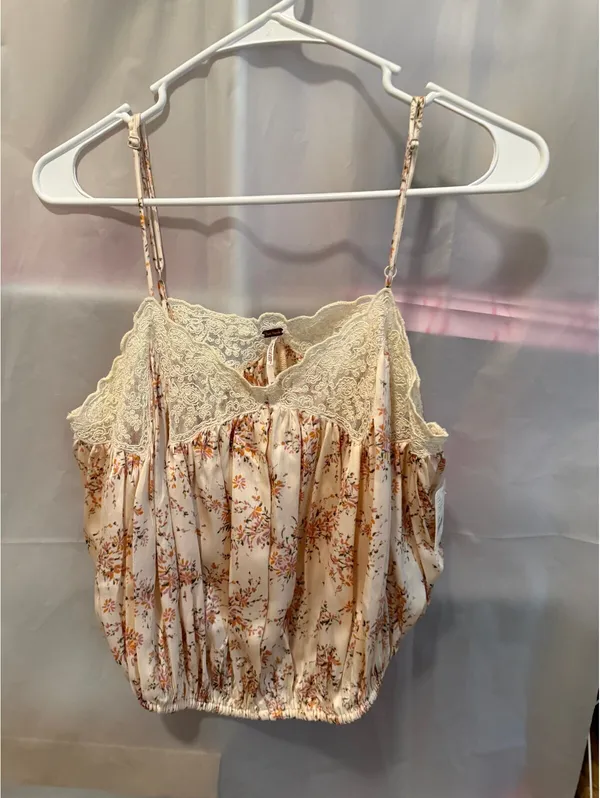 Free People Floral Lace Trim Cami Top XS NWT - Image 2