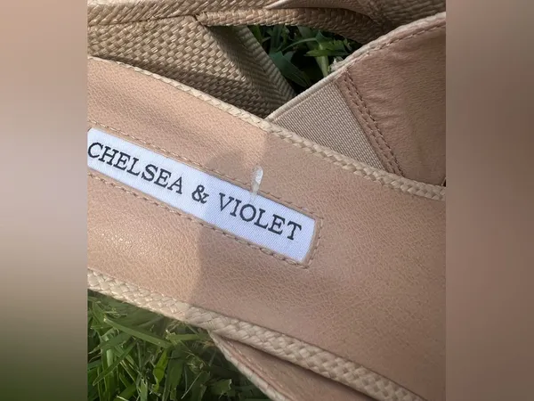 Chelsea & Violet Doris Raffia Knot Tan Chunky Block Sandals Size 9M - Image 4