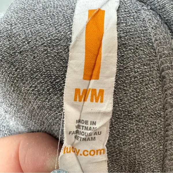 Lucy Gray Oversized Long Sleeved Pullover‎ Tee size Medium Activewear Athleisure - Image 7