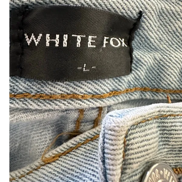 White Fox "Love To Dream" Denim Mini Skirt in a Light Blue Wash size large - Image 10