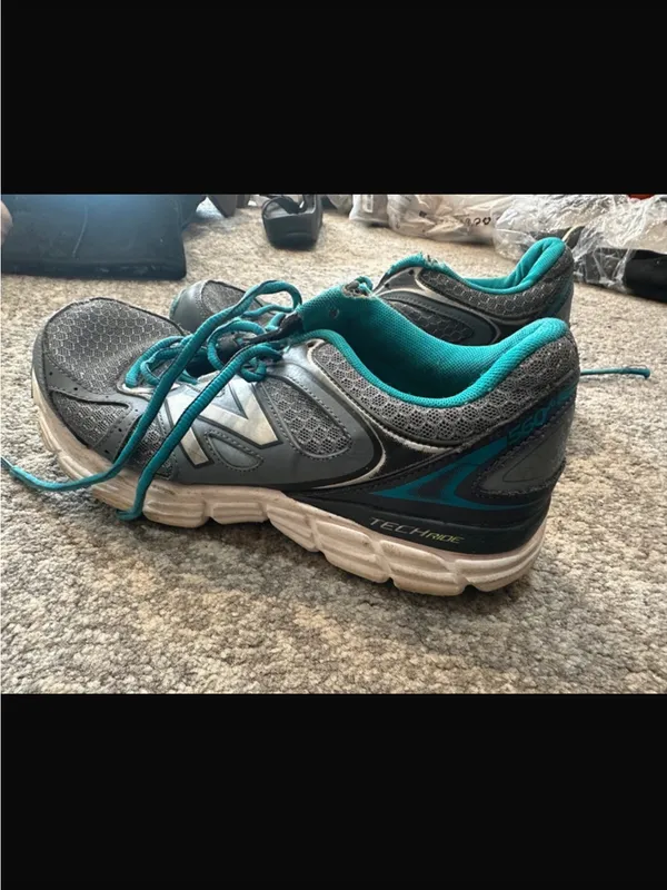 New Balance Women’s Gray and Teal Athletic Sneakers - Image 2