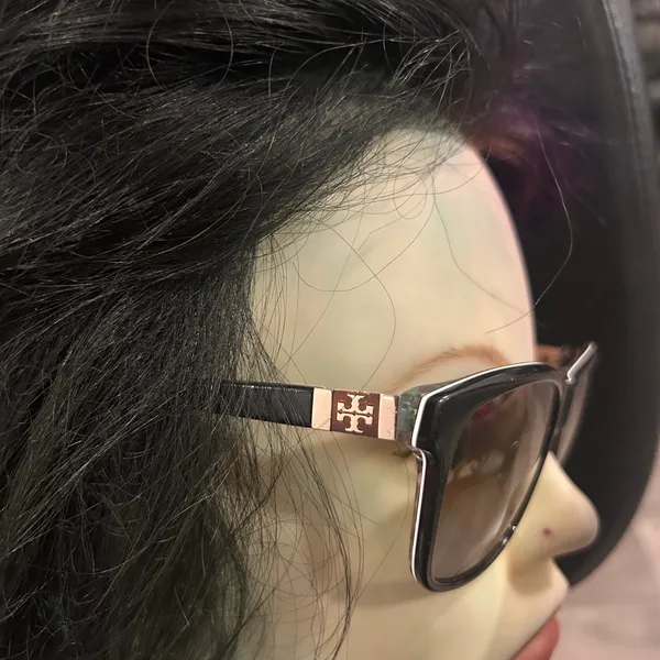 Tory Burch Black Sunglasses with Tortoiseshell Temples includes Tory Burch case - Image 11