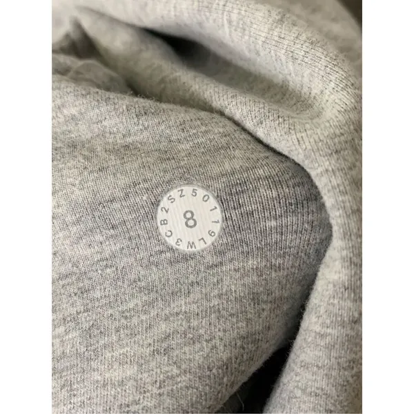 Lululemon Scuba Crew Heathered Core Light Grey sweatshirt women's size 8 W3CB2S - Image 4