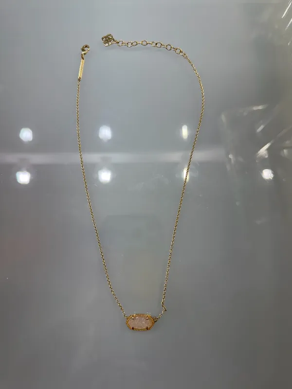 Kendra Scott Necklace Gold - Image 2