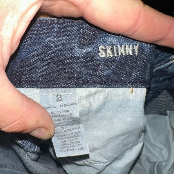 American Eagle skinny distressed normcore size 2 jeans - Image 2