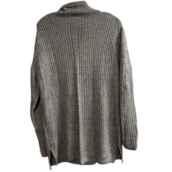 Elizabeth and James Women's Gray Ribbed Turtleneck‎ Sweater Size M - Image 5