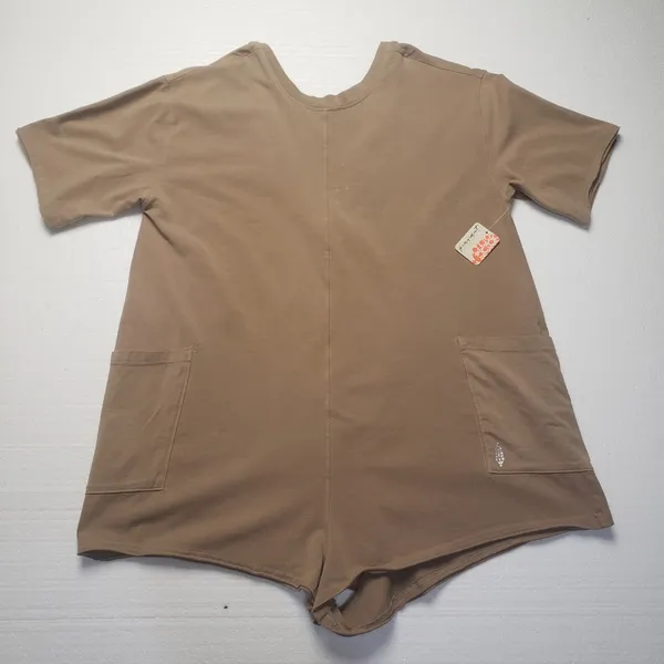 Free People Movement Women's Hot Shot Tee Romper in Mocha Latte size M NWT - Image 4