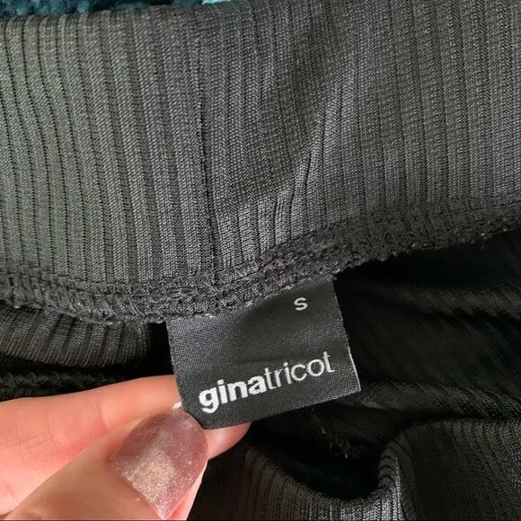 Gina Tricot Pants Small Black Wide Leg Minimalist Workwear Chic Lounge - Image 5