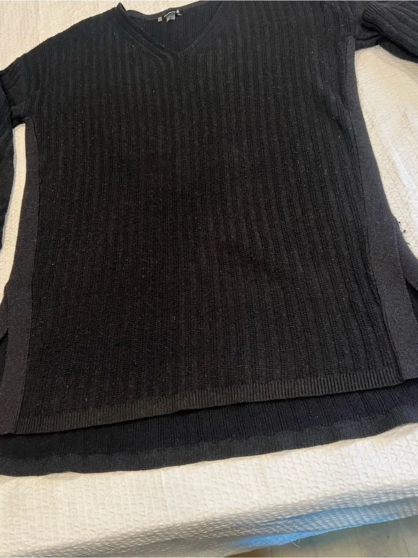 Smartwool Women's Shadow Pine V-Neck Rib Sweater in black M women - Image 11
