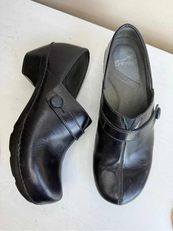Dansko Solstice Button Clog Sz 40 US 10-10.5 - Image 2