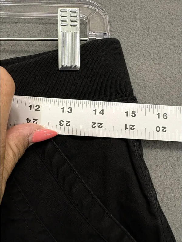 Lee Women's Black Cargo Capri Pants Size 4 Twill Cotton Stretch Mid Rise Pockets - Image 5