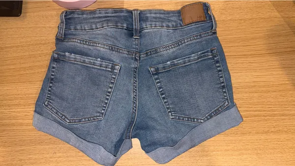 Aeropostale Low-Rise Shorts Midi - Image 2