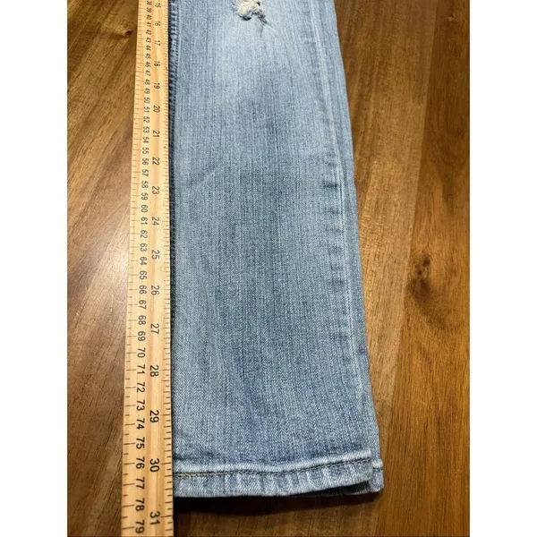 Levi’s Genuinely Crafted Low Rise Skinny Size 9 M Light Wash Blue Distressed - Image 7