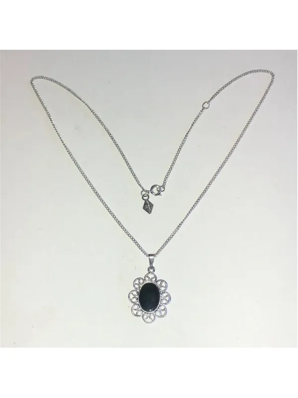 Sarah Coventry Silver Tone Black Stone Pendant Necklace - Image 2