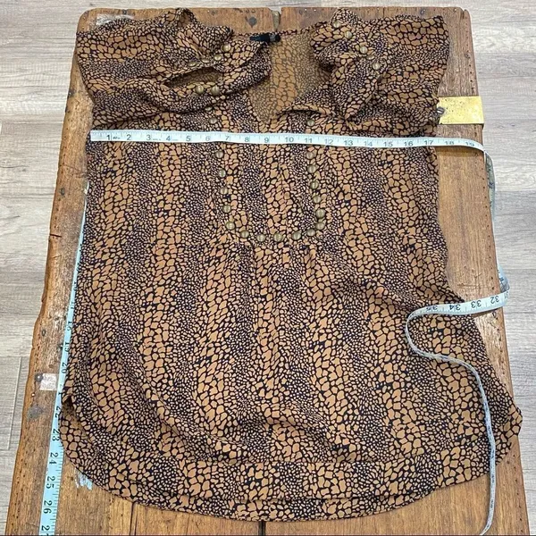 Angie Flowy Medium Shirt Studded bronze notched neck short‎ sleeve pebble print - Image 7