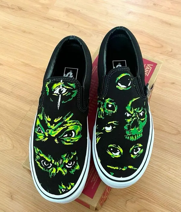 Vans Classic Slip-On 'Eyes In The Dark' Women 8.0 US - Image 8
