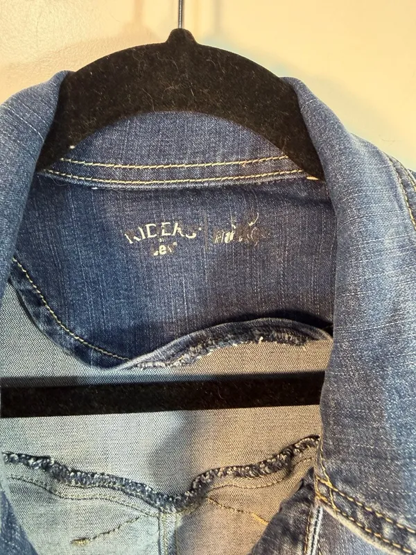 Riders by Lee Indigo Women's Denim Jean Jacket Size Small - Image 2