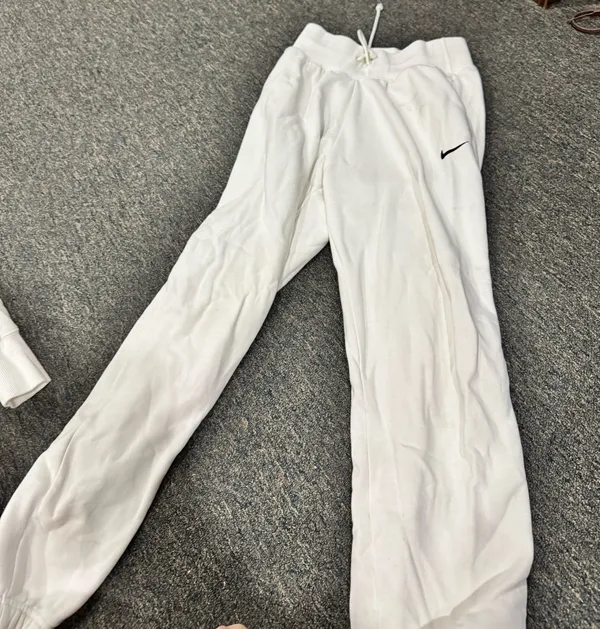 Matching Nike Sweatsuit - Image 4