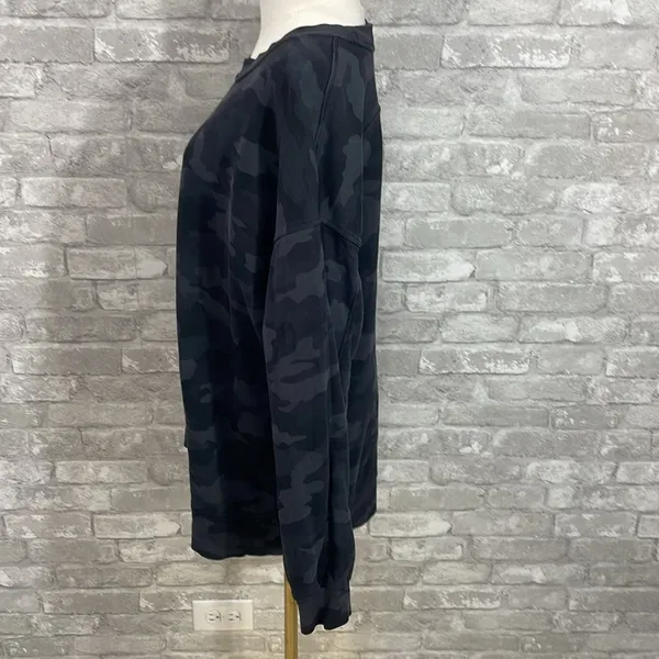 Lululemon Perfectly Oversized Crew Heritage 365 Camo Deep Coal Multi - Image 4