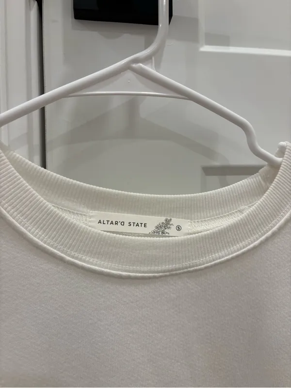 Altar'd State White Crewneck Sweatshirt 100% Cotton - Image 3