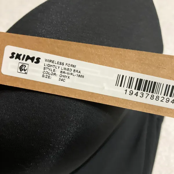 SKIMS Wireless Bra 34C - Image 5
