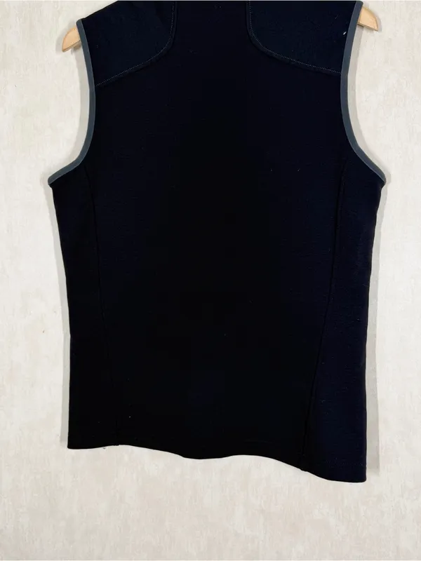 Smartwool Women’s PhD Hyfi Merino Wool Vest Full Zip in Black M - Image 7