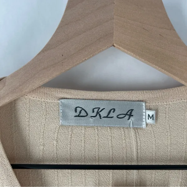 DKLA Beige Stretch Knit Ribbed Long Sleeve V-Neck‎ Button Front Cardigan Size M - Image 2