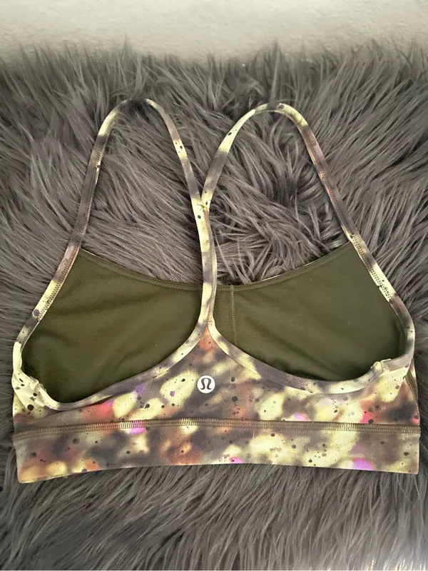 Lululemon Flow Y Nulu Sports Bra Size 4 - Image 4