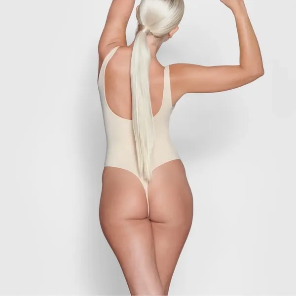 SKIMS  (B22) Square Neck Bodysuit | Sand size M NWT - Image 2
