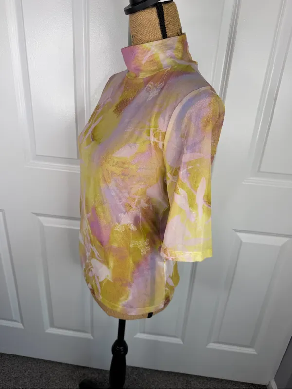 Anthropologie Mesh Mock Neck Floral Print Top Size M Sheer Stretch - Image 3